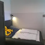 Fuerstenhof 325 *