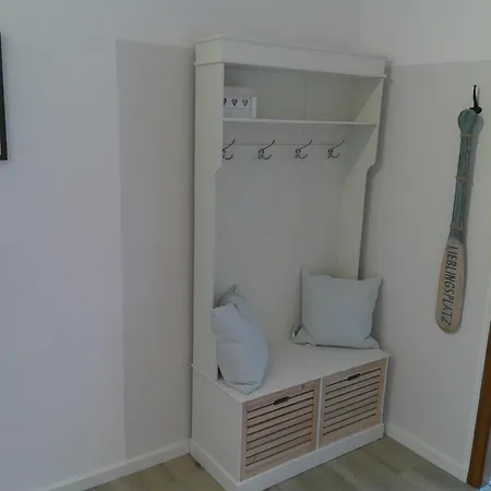 Fuerstenhof 325 *